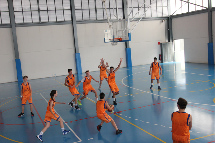 Campo estivo basket inglese e spagnolo Spagna